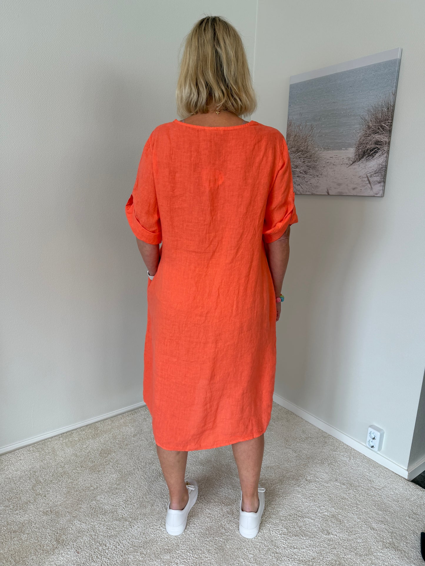 Linneklänning Med V-Ringning (Orange)