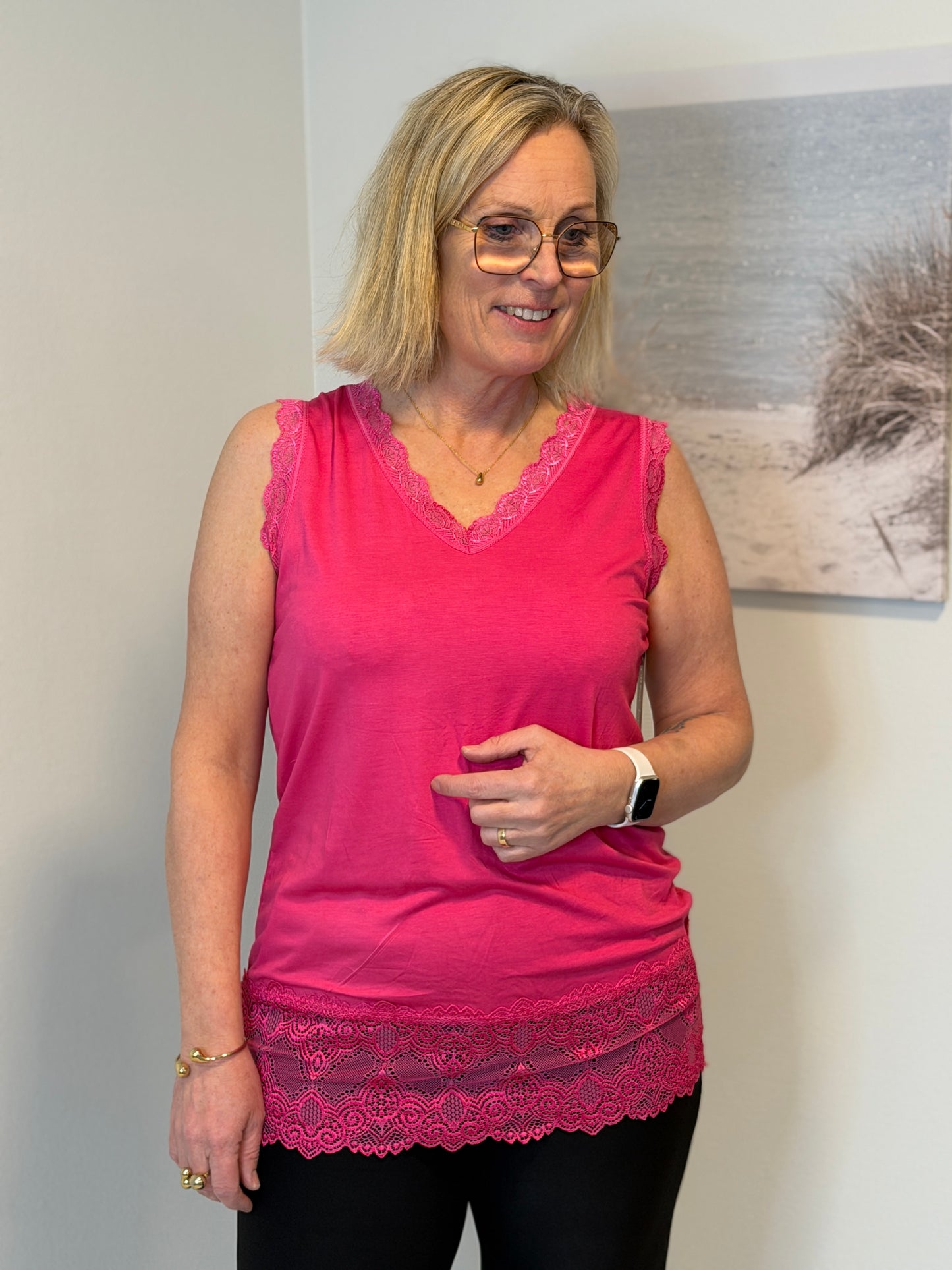 Spetslinne Cerise (Cerise)