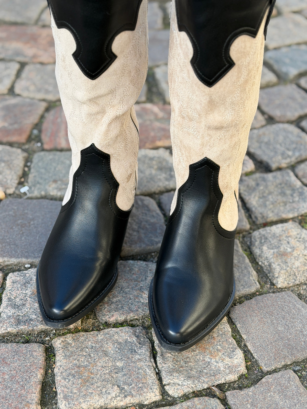Cowboy Boots (Beige)