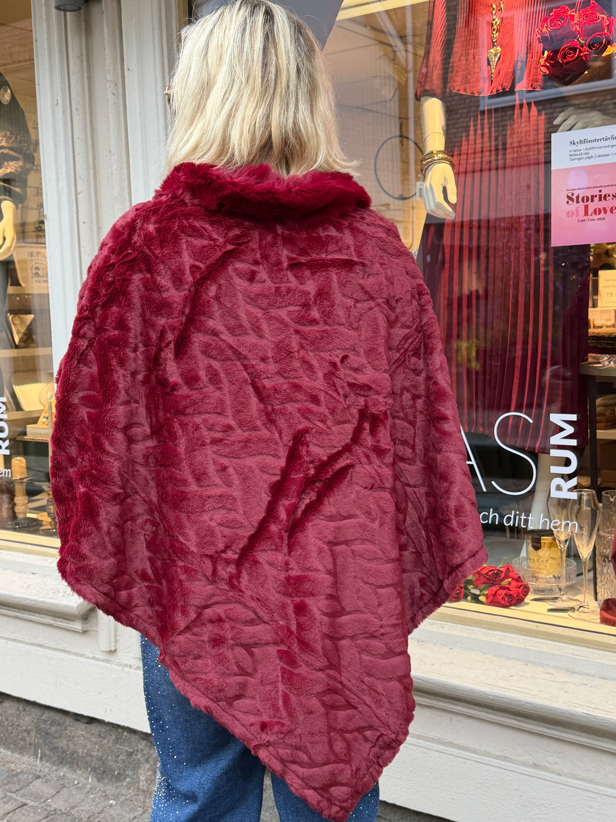 Poncho (Burgundy)