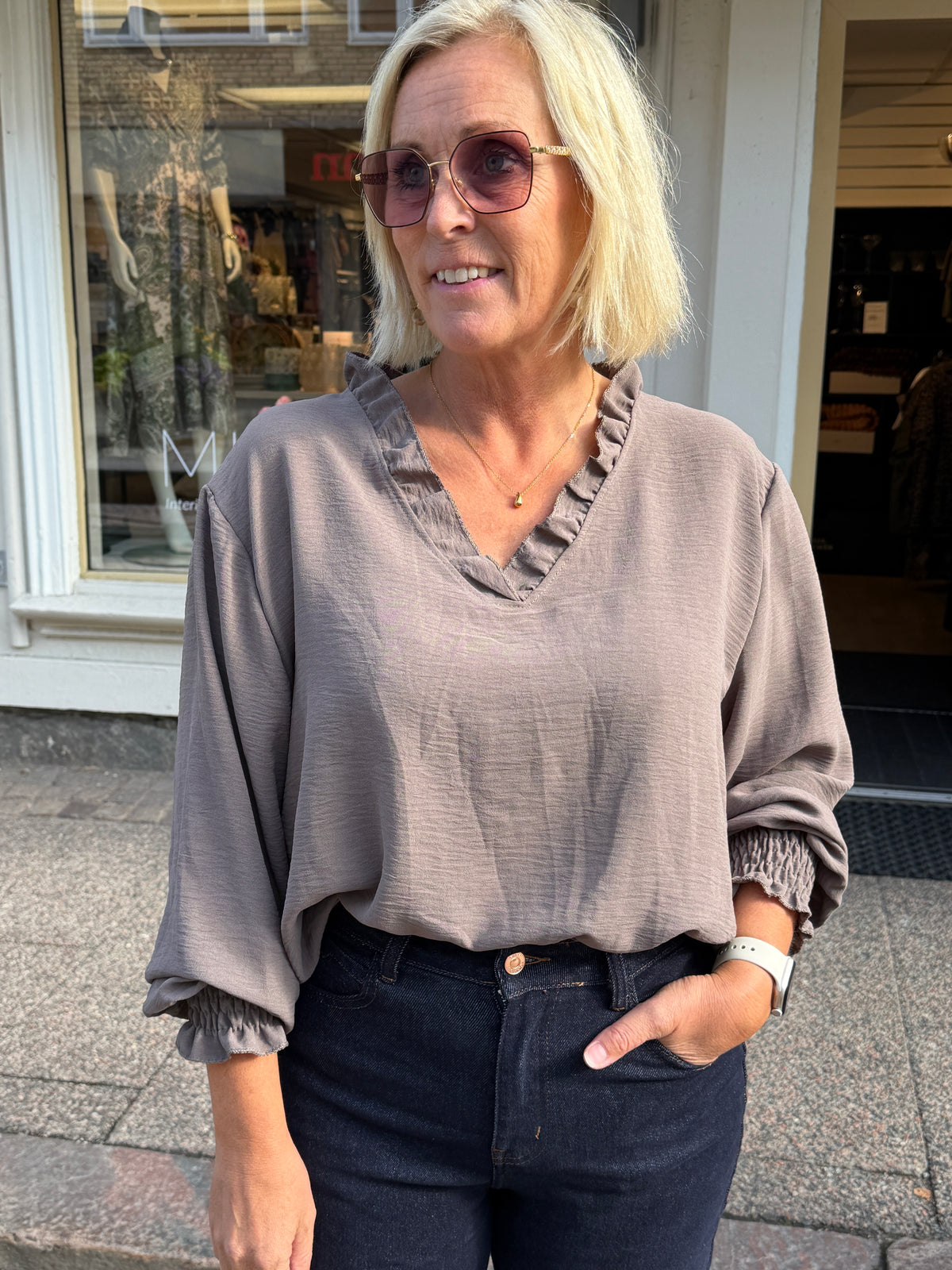 Blus V-Ringad (Taupe)