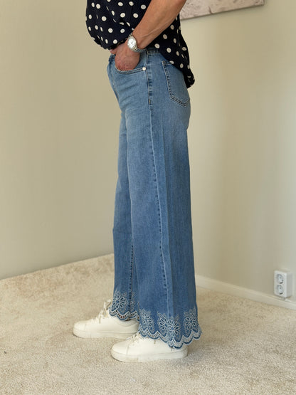 Jeans Wide Leg M Brodyr (Blå)