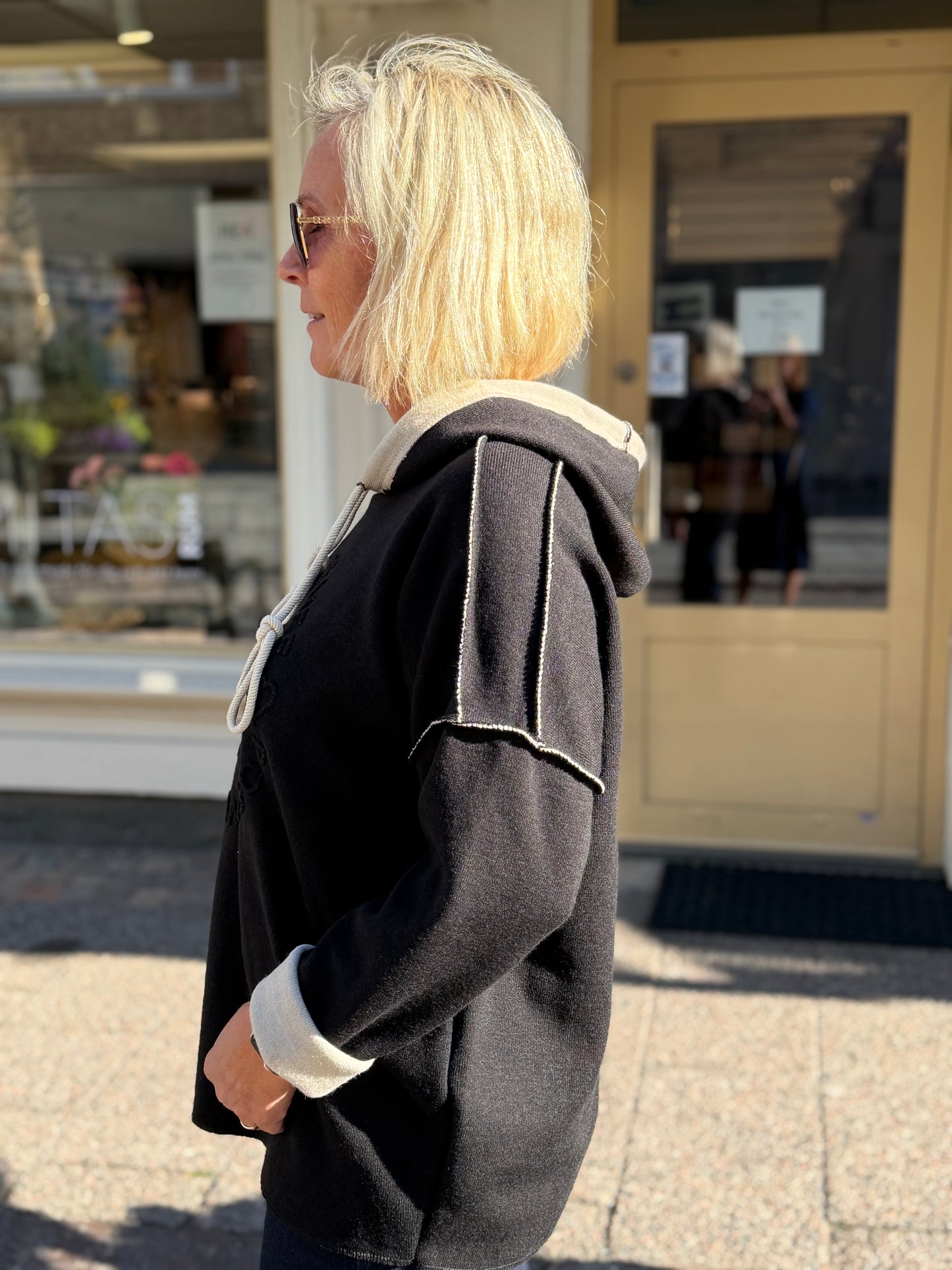 Hoodie (Black)