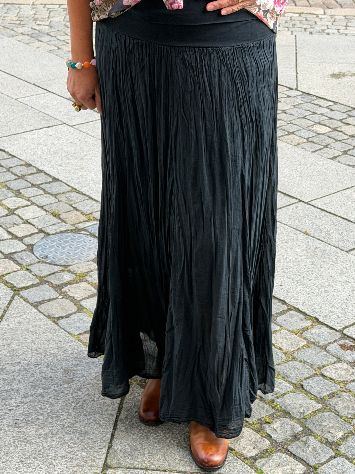 Bettan Kringlad Kjol (Svart)