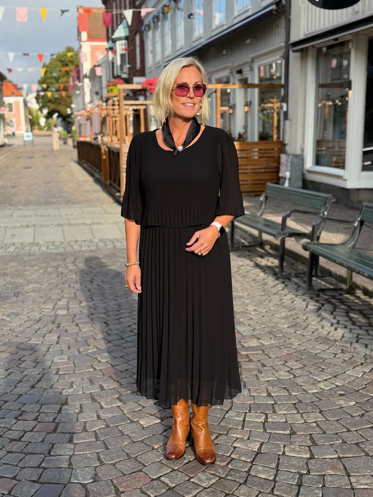 Plisserad Klänning (Black)