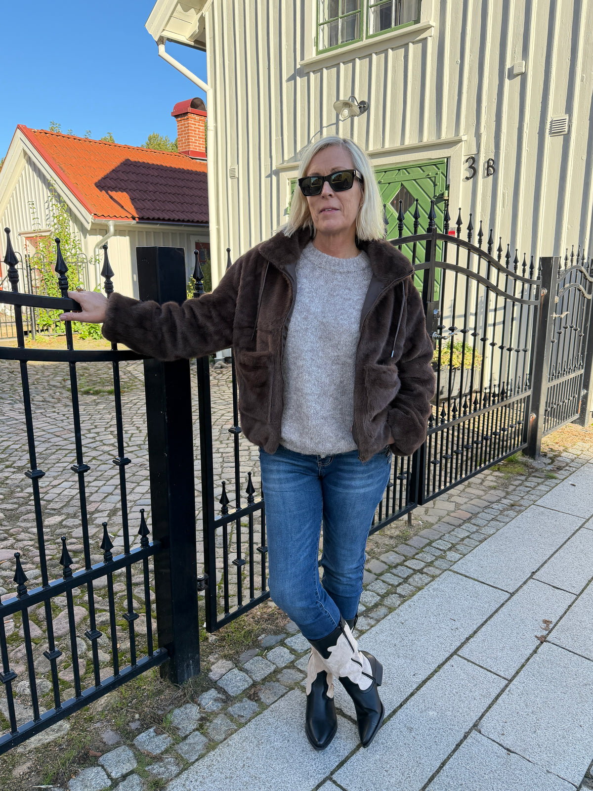 Hedda Täckväst (KHAKI)