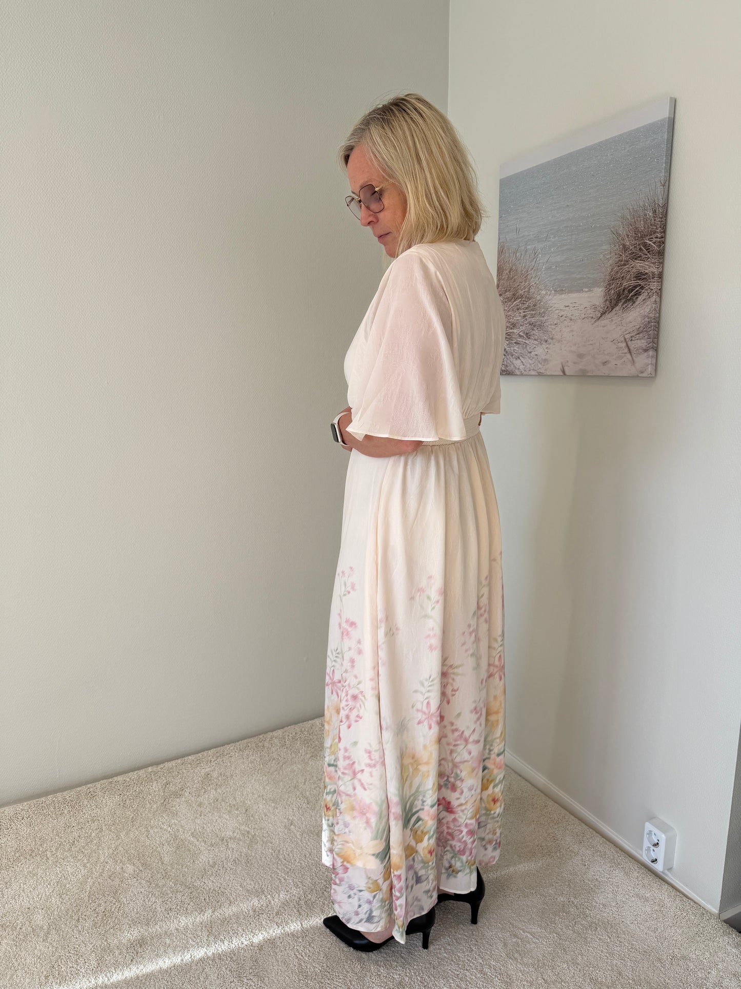 Gisela-Dr25 (Cream/Flower)