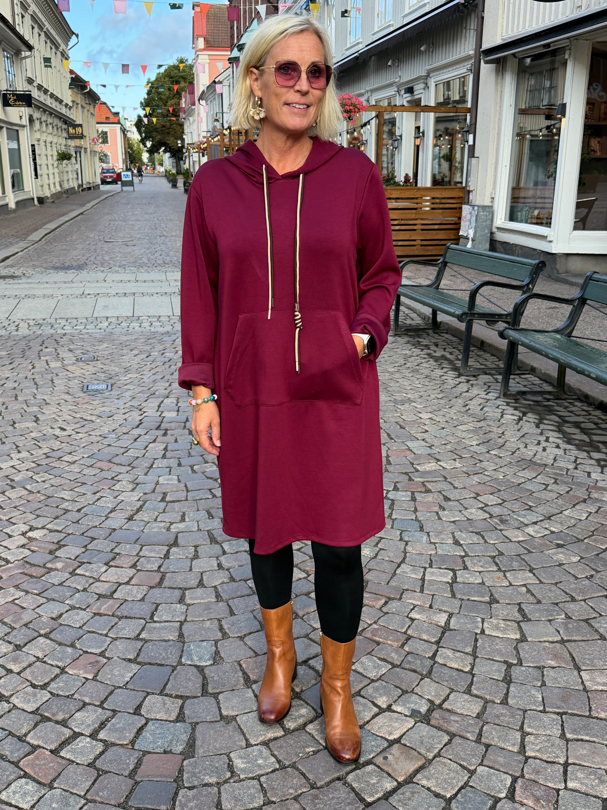 Vide Hoddie Klänning (Wine)