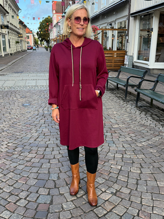 Vide Hoddie Klänning (Wine)