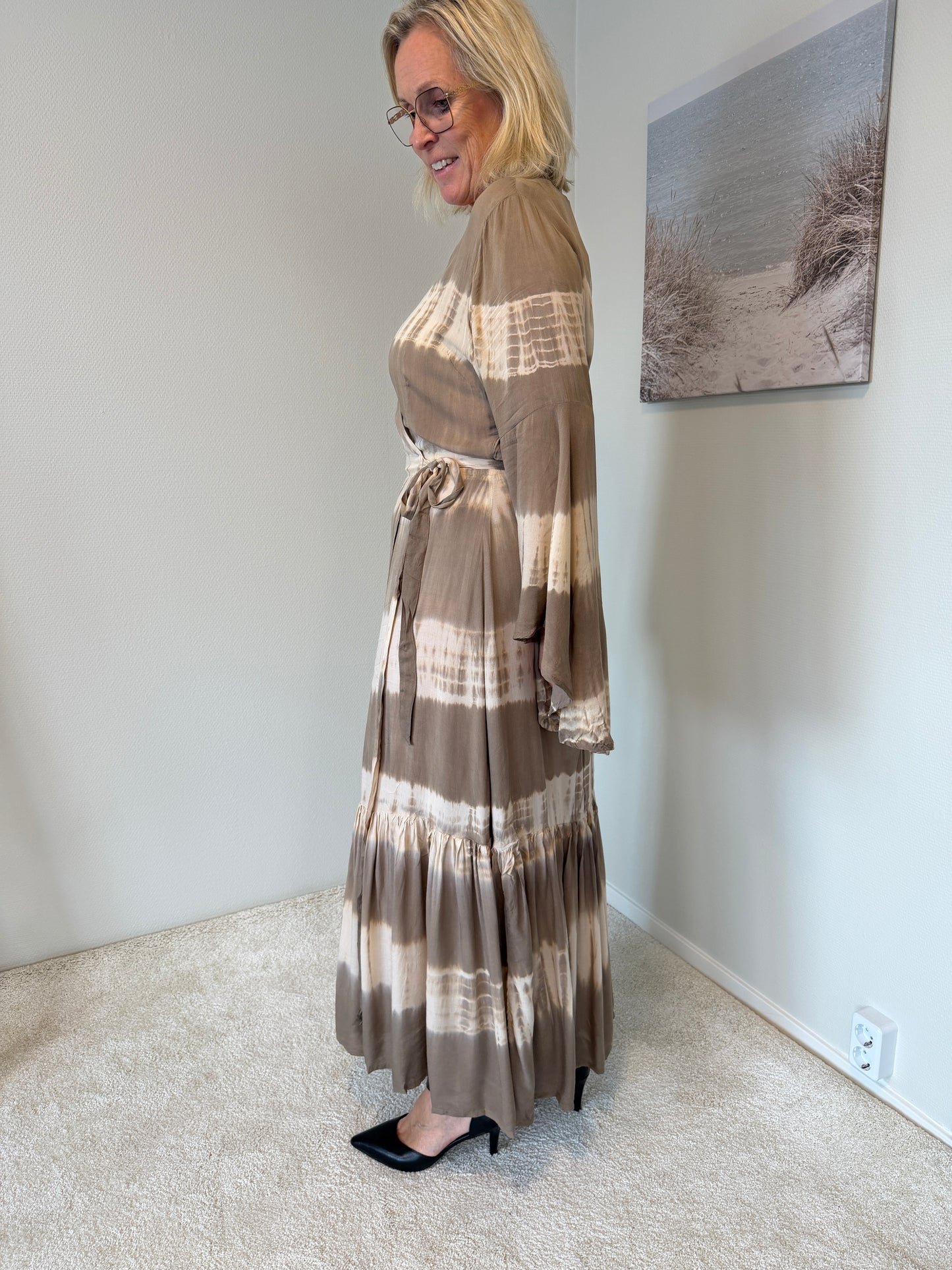 Maxi Dress (Taupe/White)