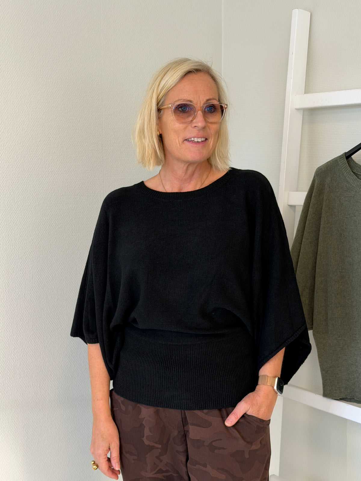 Stickad Tröja (Black)