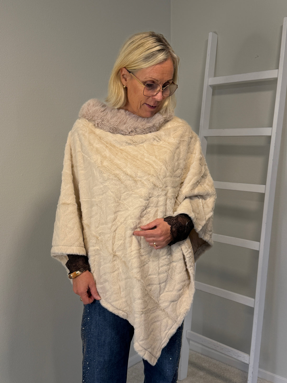 Poncho (Beige)