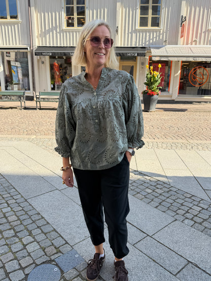 Nico Stretchiga Barrelbyxa (Svart)