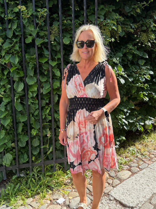 Klänning Kort Ärmlös (Black)