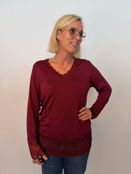 Långärmad Topp Med Spets (Bordo)