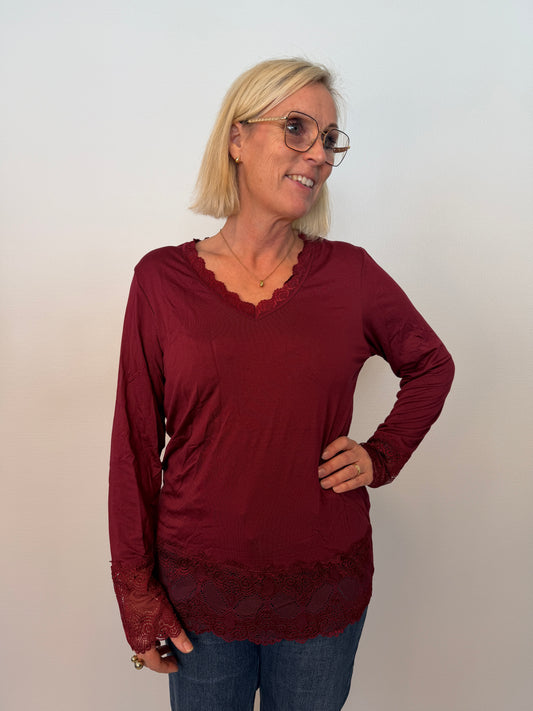 Långärmad Topp Med Spets (Bordo)