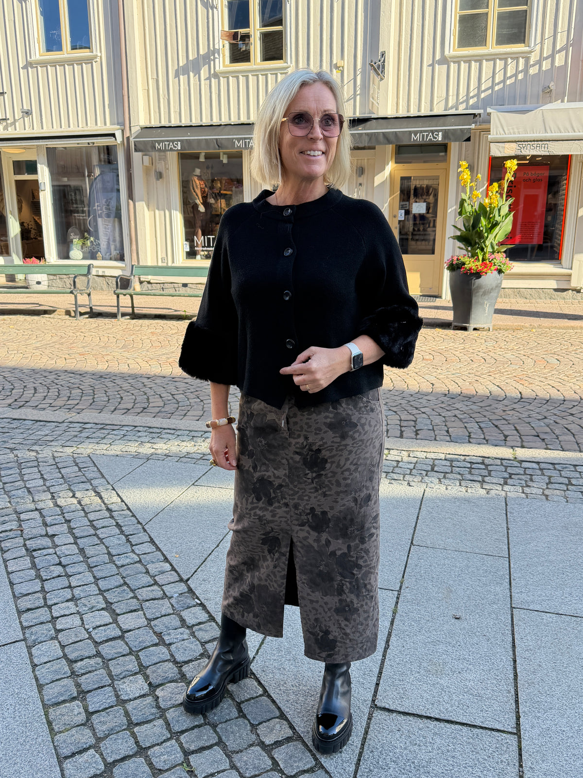 Silja Cardigan Med Pälskant (Svart)