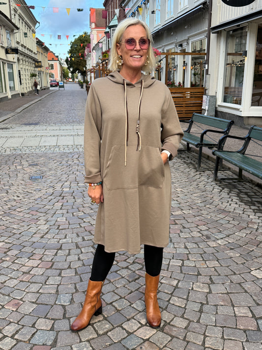 Vide Hoddie Klänning (Taupe)