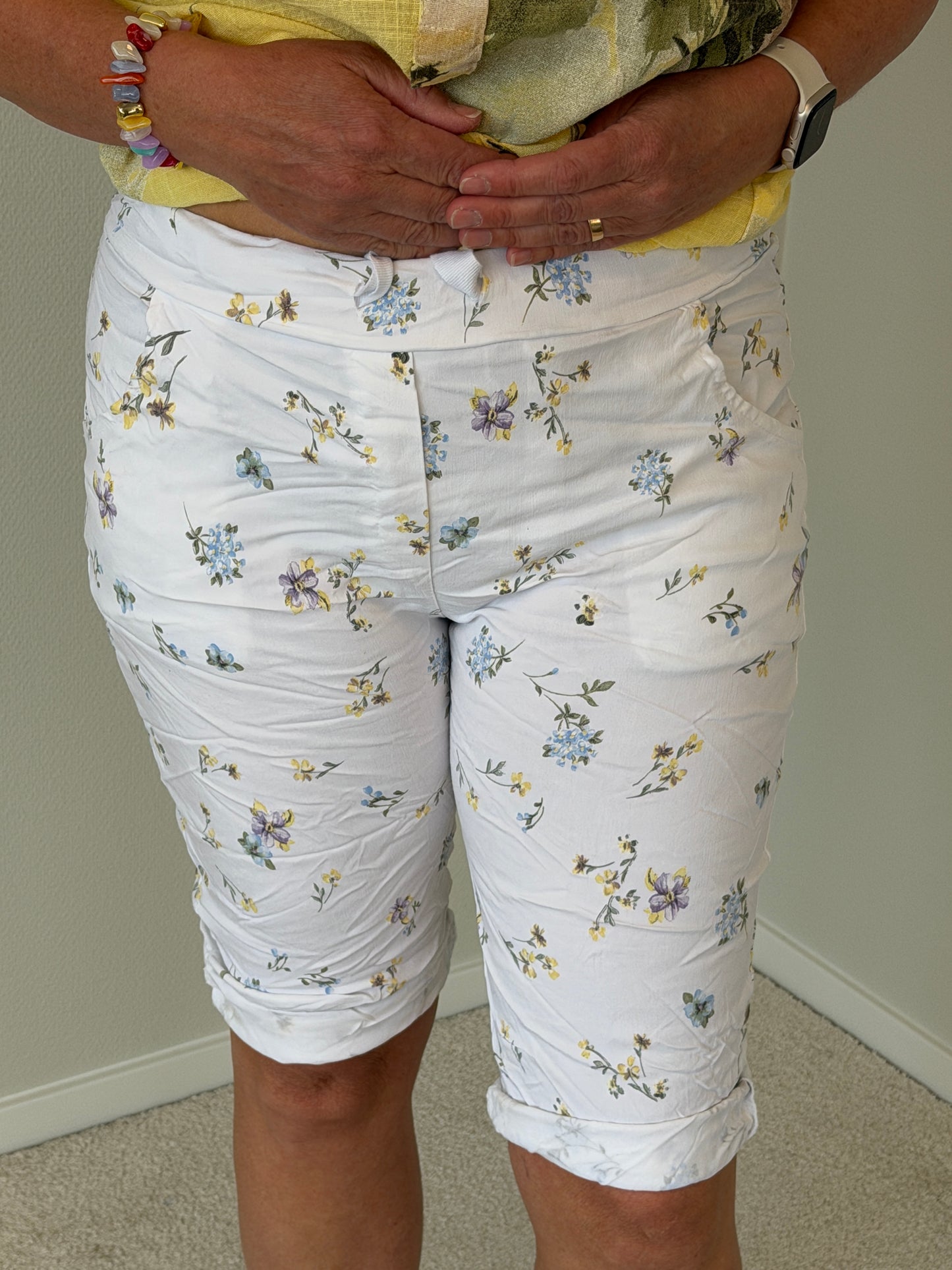 Mdcmaris Shorts (White)