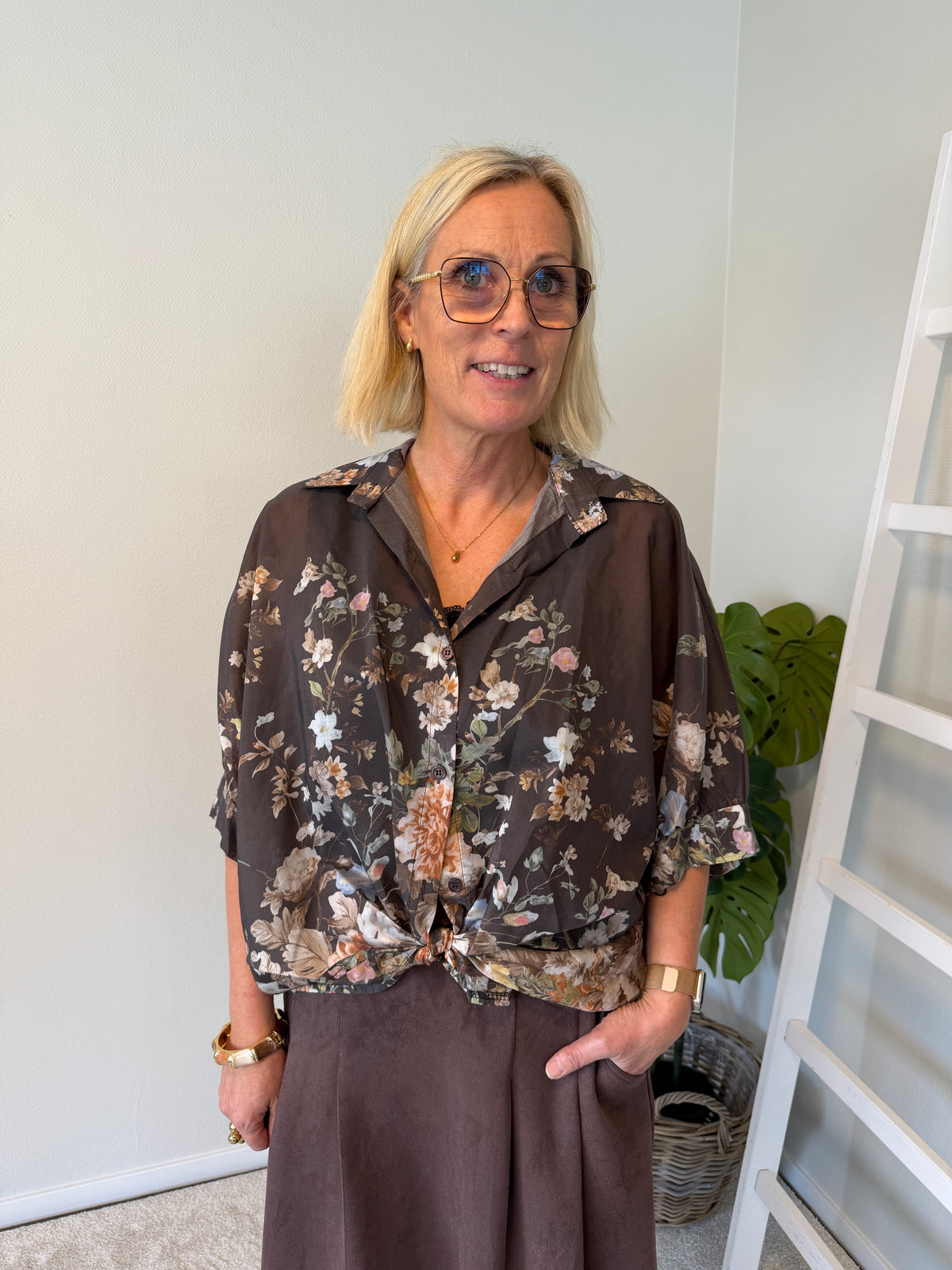 Challe Skjorta Blommig (Coffe)