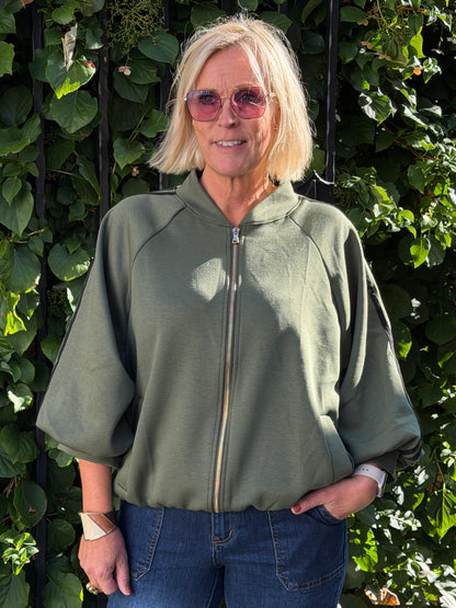 Rita Jacka Med Puffärm (Army)
