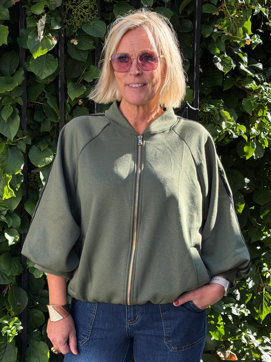 Rita Jacka Med Puffärm (Army)