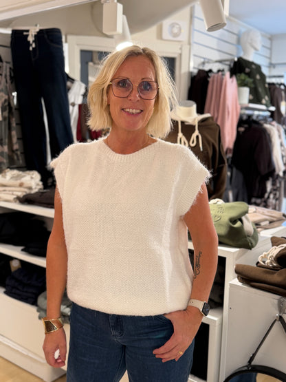 Mdclaya Knit Vest (Offwhite)