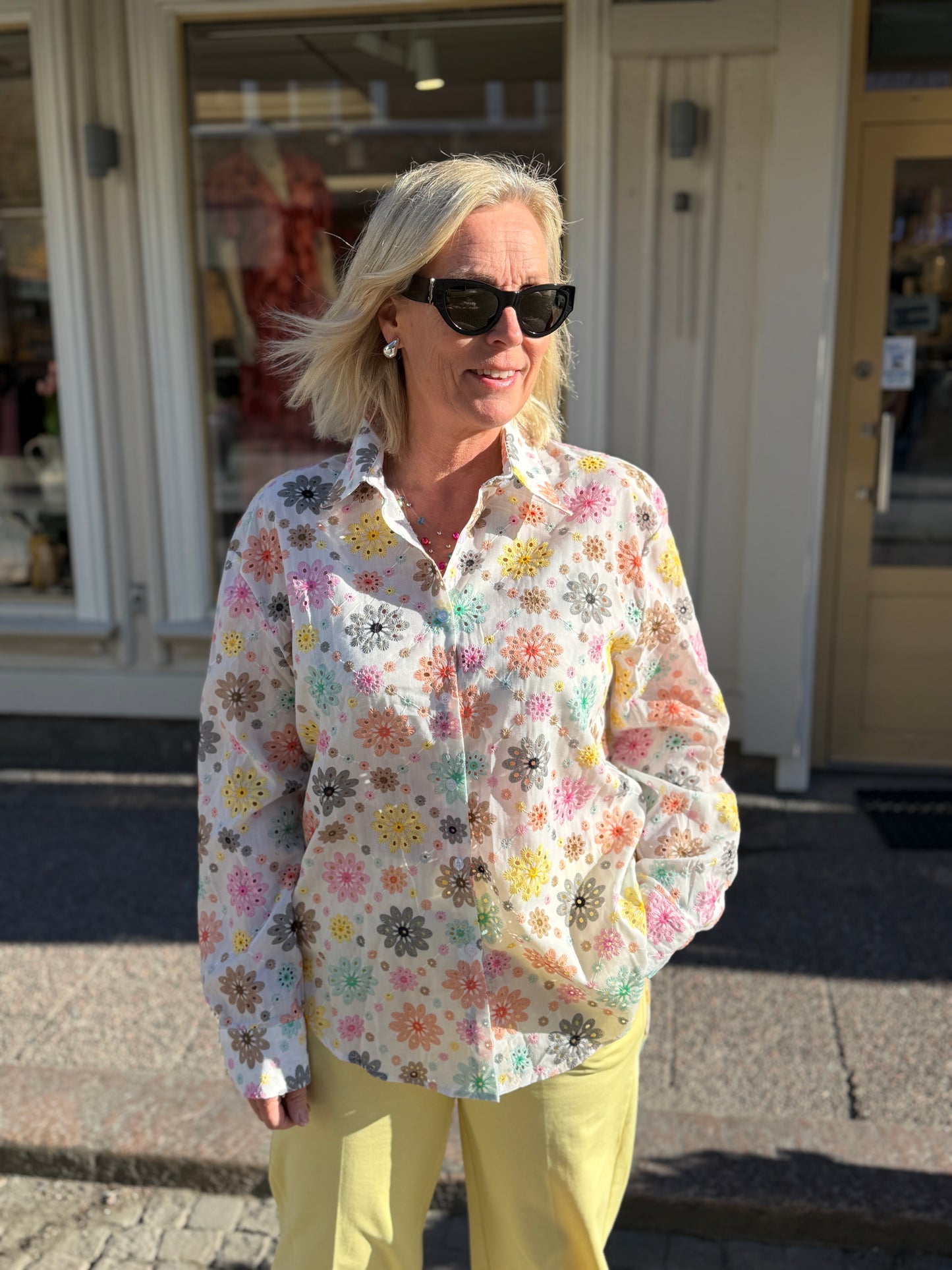 Skjorta Med Broderi (White)