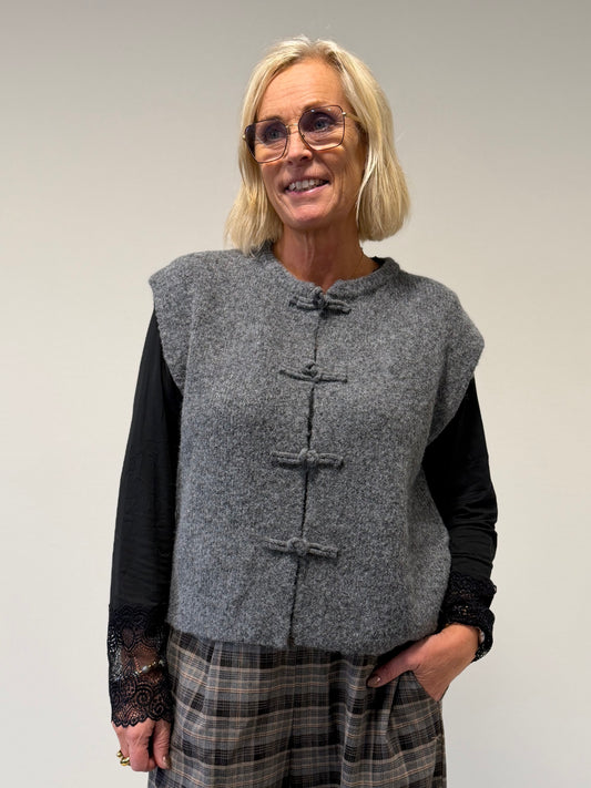 Mdc Celestia Knit Vest (Dark Grey)