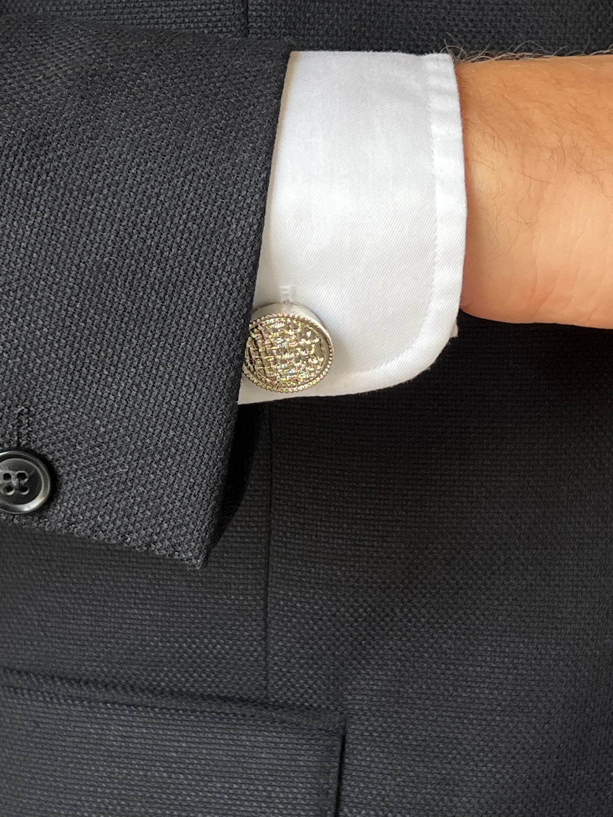 Medallion Cuff Button (Silver)