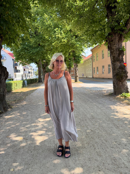 Klänning Smala Band (Taupe)