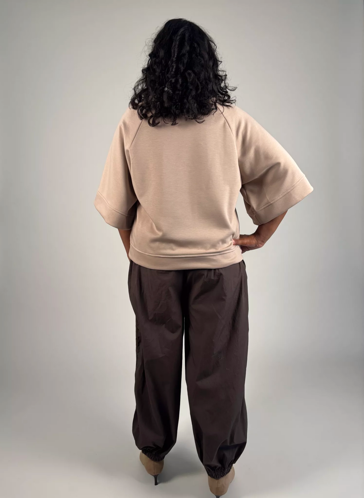 Nela Sweartshirt (Taupe)