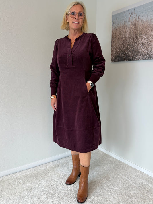 Curhaena Ls Dress (Winetasting)
