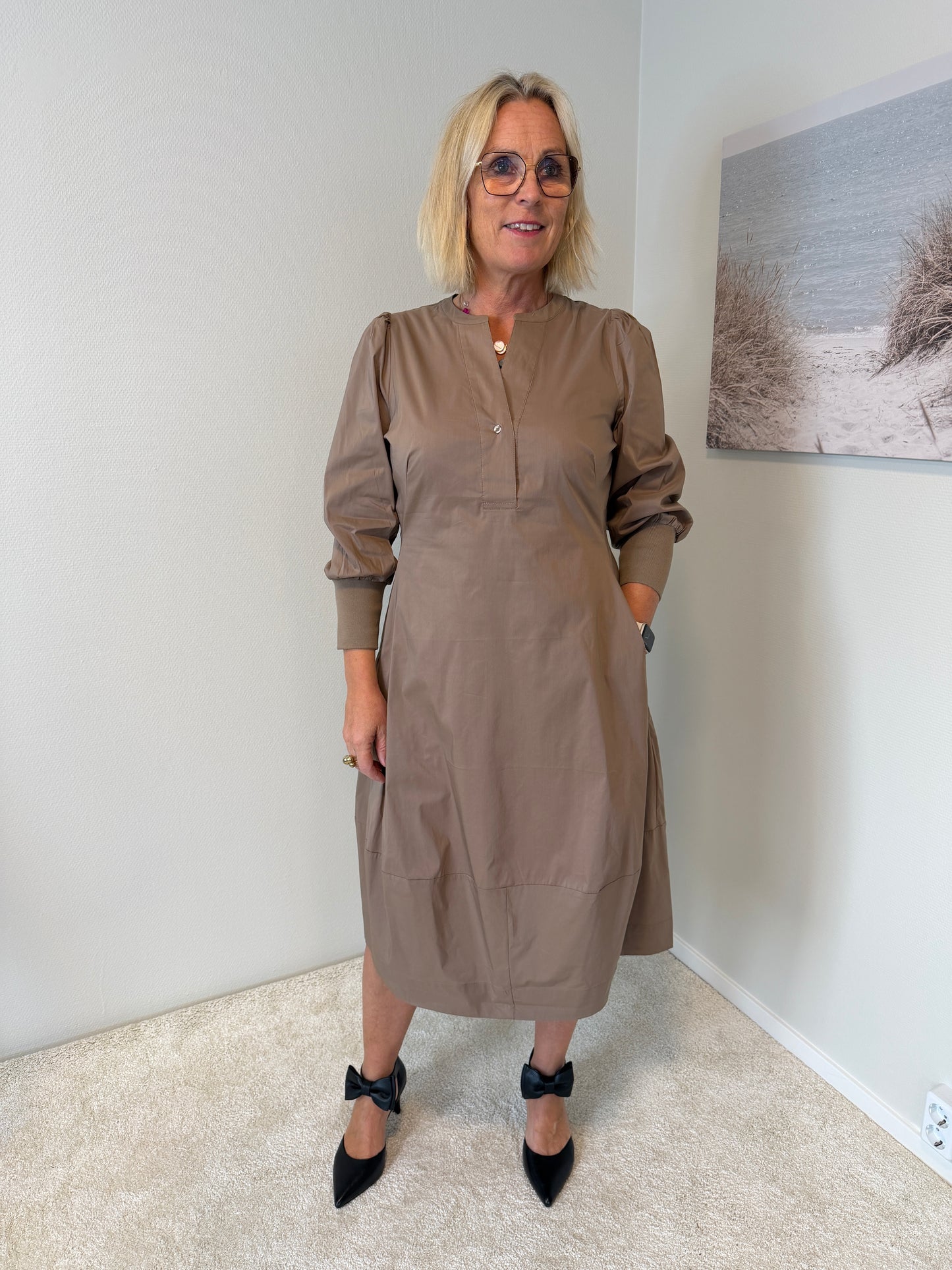Cuantoinett 3/4 Sleeve Dress (Brown)