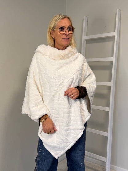 Poncho (White)