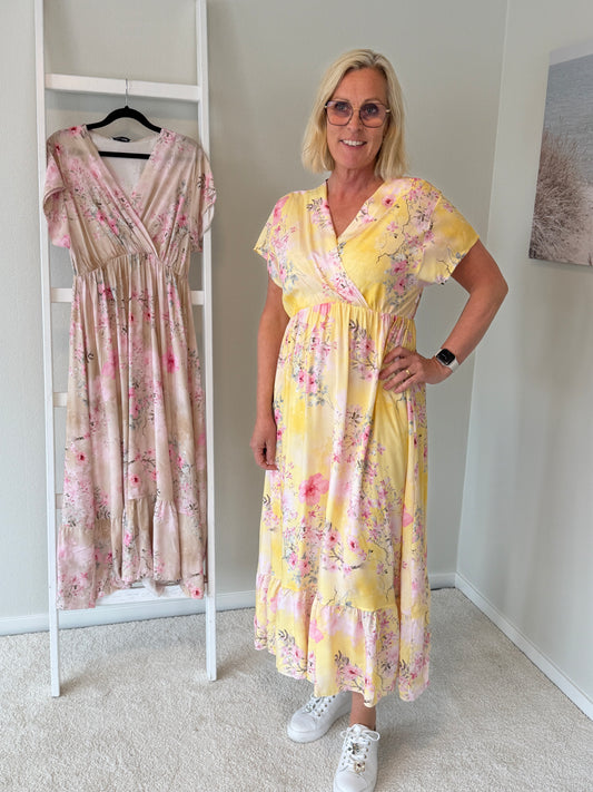 Lizette Klänning Blommig (Gul)