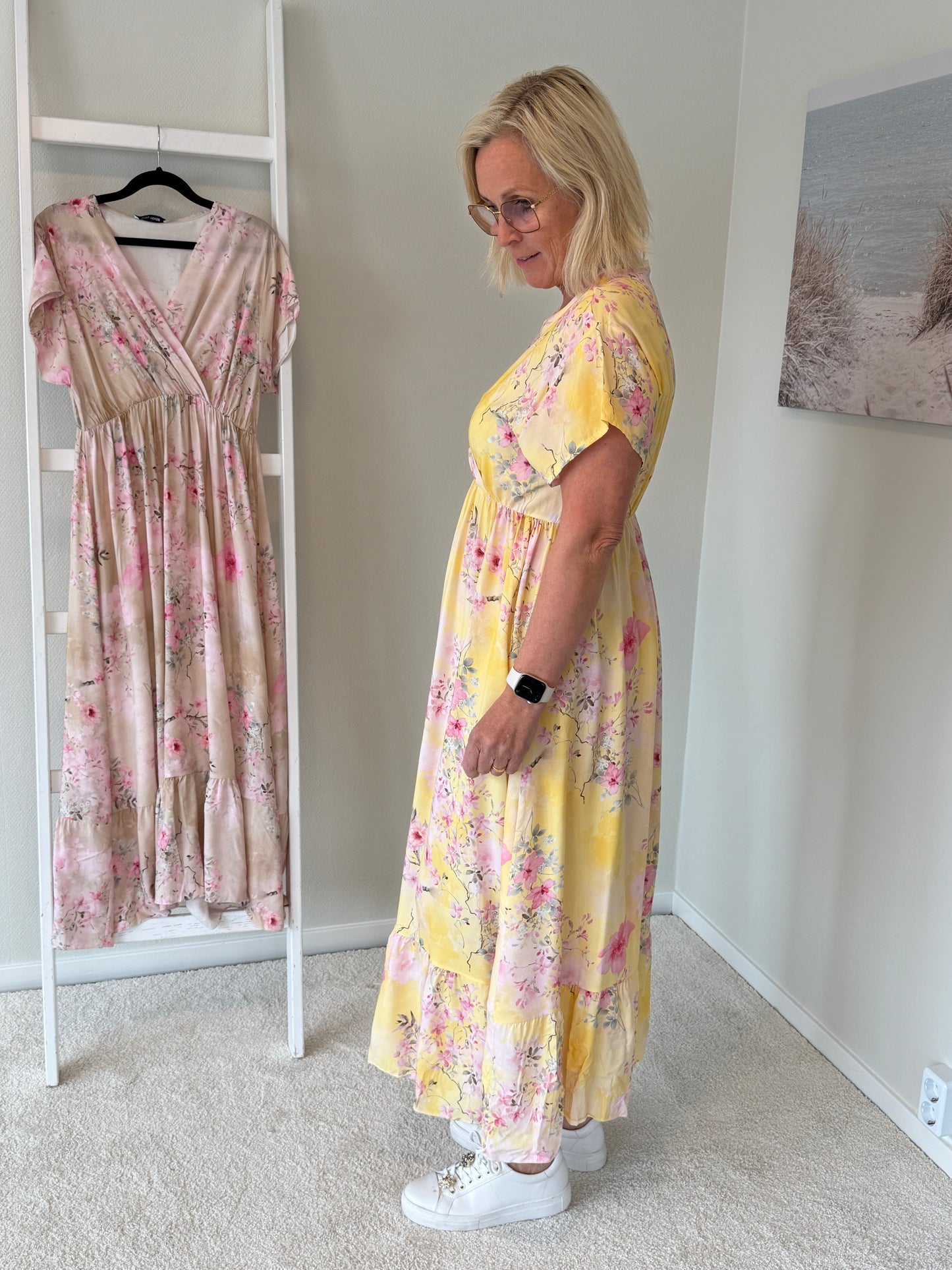 Lizette Klänning Blommig (Gul)